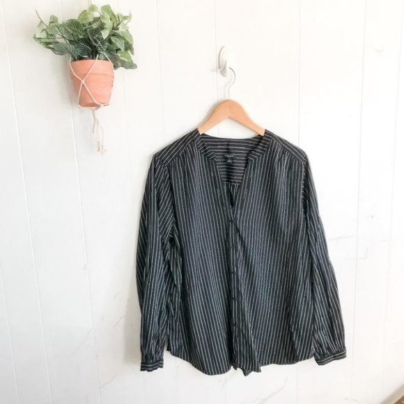 Ann Taylor Factory Tops - Ann Taylor Black and White Striped Button Top!